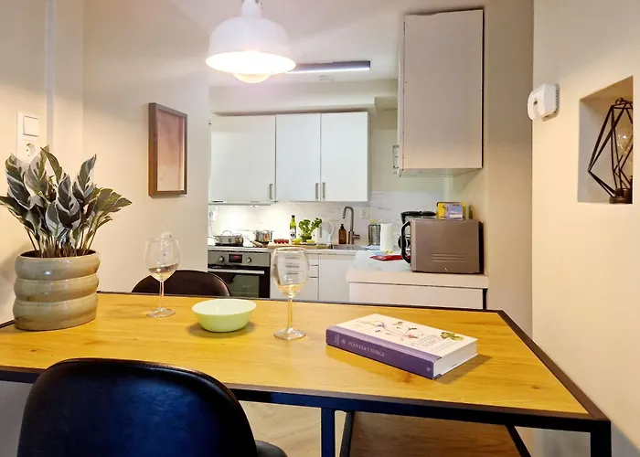 Renovated Retreat In Beautiful Area Near Bryggen Holiday home *