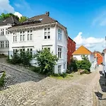 Renovated Retreat In Beautiful Area Near Bryggen